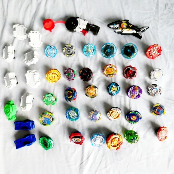 Lot of 30 Genuine Beyblades + Launchers - Hasbro - Preowned - Good Condition - Picture 1 of 15